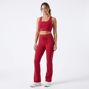 Conjunto de Yoga de 2 Piezas Rojo Sólido con Logotipo Personalizado, Bra Deportivo con Cierre Frontal y Cuello Redondo, Pantalones Acampanados de Cintura Alta con Cordón y Interior Suave - Product Image 1