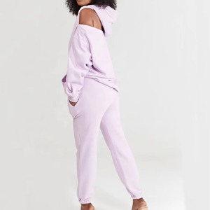 Survêtement de sport pour femmes en gros, fabricant OEM de marque privée, broderie de logo personnalisé, fournisseur de vêtements de fitness en molleton de coton - Product Image 2