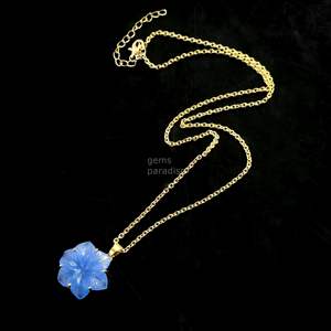 Colgante de Flor de Calcedonia Azul AAA, Collar de Flor de Cristal para Mujer, Colgante de Gema de Calcedonia Azul Tallado a Mano, Venta al por Mayor - Product Image 3
