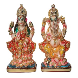 Murti de Lakshmi Ganesh en terre cuite peint à la main, cadeau de Diwali, provenant d'un fabricant indien, au prix de gros auprès d'un fournisseur. - Product Image 2