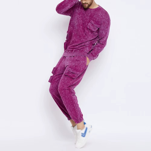 Survêtement homme sur mesure de qualité supérieure, style streetwear, effet délavé et couleur décolorée par le soleil, avec logo personnalisé. - Product Image 3