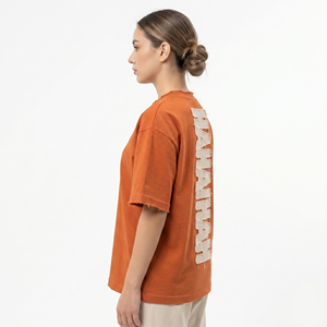 T-shirt pour femme à épaules tombantes, col rond, coupe oversize, avec broderie effet vieilli - Product Image 5