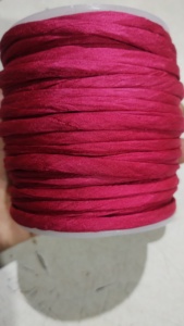 เชือกไหมซารีรีไซเคิล Y S INTERNATIONAL YS-274 ขนาด 5 มม. สีแดงเบอร์กันดี สำหรับทำเครื่องประดับ งานถักโครเชต์ งานทอผ้า และงานฝีมือต่างๆ - Product Image 4