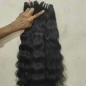 Vente en gros d'extensions de cheveux bruts indiens 100% non transformés Temple ondulé donneur unique vierge cuticule alignée cheveux humains de haute qualité - Product Image 1
