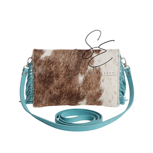 Bolso Bandolera de Cuero Genuino con Pelo de Vaca y Flecos, Estilo Suroeste Turquesa, Tipo Sobre, con Correa Ajustable - Product Image 3