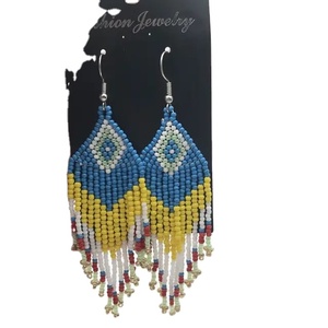 Pendientes de Araña Hechos a Mano de Lujo para Niñas, Diseño Nuevo y Moderno con Cuentas de Vidrio - Product Image 2