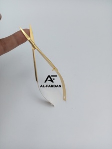 Tijeras para Cejas Chapadas en Oro de 24K, Hoja Curva y Recta de Alta Calidad con Nombre de Marca Personalizado, Tijeras de Maquillaje para Cejas con Resorte - Product Image 5