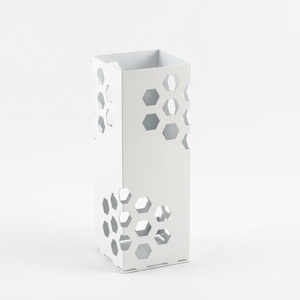 Moderno Soporte para Paraguas de Metal con Diseño Hueco, Decorativo, de Acero Inoxidable, para Ahorrar Espacio, para Hogar u Hotel - Product Image 2