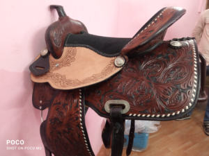 Selle de cheval de qualité supérieure en cuir véritable entièrement personnalisée et fabriquée à la main pour le plaisir de l'équitation et de la course en vrac - Product Image 6