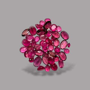 Tourmaline rubellite naturelle, pierres précieuses en vrac, tailles variées, 23 carats au total - Product Image 1