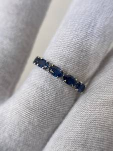 Anillo de zafiro natural con corte ovalado, cinco piedras de zafiro, anillo de compromiso, joyería de zafiro azul para ella - Product Image 3