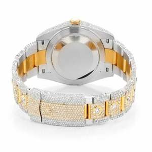 Reloj de Lujo de Dos Tonos en Acero Inoxidable con Bisel de Diamantes, Movimiento de Cuarzo ETA, Resistente al Agua 3BAR, Esfera Verde, Visualización de Fecha, Correa Jubilee - Product Image 3