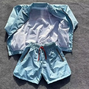 Ensemble de survêtement coupe-vent personnalisé avec logo imprimé, imperméable, pour hommes, idéal pour les activités de plein air - Product Image 4