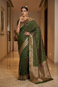 Sari Tradicional Indio de Seda Banarasi con Trabajo de Tejido Zari para Bodas y Eventos Festivos, Atuendo para Mujer - Product Image 4