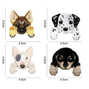 Patch brodé personnalisé « Chiot en train de regarder » pour vestes et sacs à dos - Product Image 2