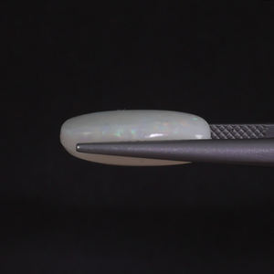 Opale naturelle blanche de qualité supérieure certifiée IGI, pierre précieuse en vrac, 5,29 carats, taille coussin 16x9mm, taillée à la main, polie, avec traitement de cirage/lustrage léger - Product Image 2