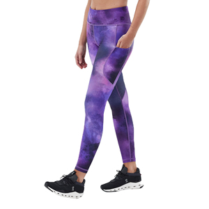 Leggings de sport pour femmes entièrement sublimés avec poche, longueur cheville, pour la course, le yoga, le fitness et la gym - Product Image 1