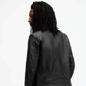 Veste en cuir d'agneau véritable pour homme, coupe ajustée, noire, style motard, vente en gros personnalisée, manteau en cuir de luxe pour homme - Product Image 3
