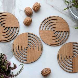 Sous-verres en bois personnalisés avec logo, motif feuille de Monstera, lot de 4, pour restaurant - Product Image 5