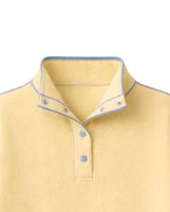 Sudadera de forro polar extragrande para mujer, amarillo mantequilla, con cuello de botón a cuarto, bolsillo canguro, ribetes en contraste, de tejido grueso y personalizada - Product Image 5