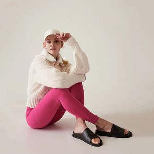 Leggings élégants pour femmes, coupe slim, haute élasticité, taille haute, doux, 100% coton, fabriqués au Pakistan, avec un attrait sexy - Product Image 1