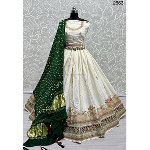 Collections de velours de vêtements de mariée indiens pour la mariée avec le travail de Zarkhan par Fabzone - Product Image 4
