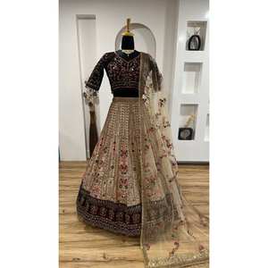 Ensemble de Lehenga Choli pour femmes de créateur avec des sequins et des broderies, magnifique ensemble - Product Image 4