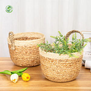 Panier en jacinthe d'eau mignon avec une poignée, panier de rangement fait main, vente en gros, écologique, fabriqué au Vietnam - Product Image 4