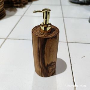 Ensemble d'accessoires de salle de bain en bois blanc de luxe pour les maisons et les hôtels modernes - Product Image 4