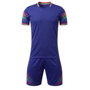 Nouvelle arrivée : uniforme de football, uniforme de football le plus vendu, fabricant de premier plan, uniforme de football pour jeunes hommes, nouveau design, logo personnalisé - Product Image 1