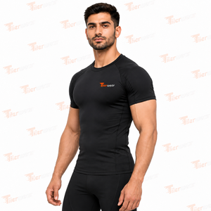 T-shirt de compression noir à manches courtes pour homme, séchage rapide, coupe ajustée, col rond, design sportif, logo avant - Product Image 2