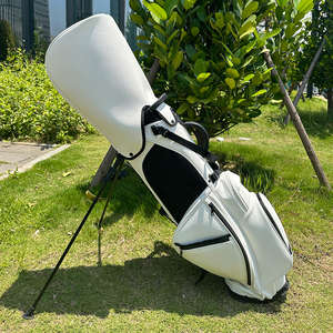 Sac de golf Bigwood Sports noir imperméable en PU avec fermeture éclair, housse de pluie légère et plusieurs poches pour le parcours - Product Image 6