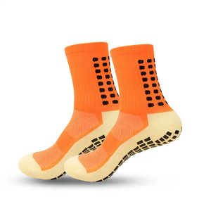 Vente en gros OEM ODM Chaussettes en coton personnalisées avec logo de personnage de dessin animé pour hommes et femmes, chaussettes de sport jacquard - Product Image 3