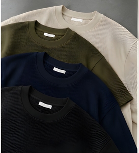 T-shirt oversize en maille gaufrée de qualité supérieure – Tee-shirt streetwear en coton texturé épais avec coupe décontractée et épaules tombantes - Product Image 6