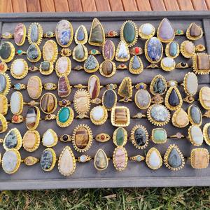 แหวนทองเหลืองประดับอัญมณีธรรมชาติ สำหรับโยคะ เรกิ จิตวิญญาณ และแฟชั่น ราคาไม่แพงจากอินเดีย - Product Image 6