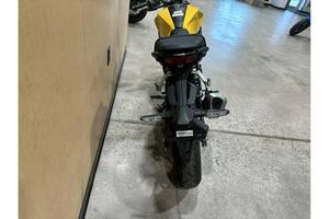 Motocicleta de Calle CB300R ABS de 300cc para Adultos, Modelo 2026, con EFI, ABS y Características Deportivas Naked Premium - Product Image 3