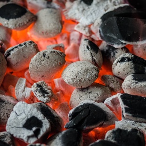 Charbon de bois de qualité export pour barbecue, briquettes en sacs durables de 25 kg, durée de conservation de 3 ans, prêt à être expédié - Product Image 5