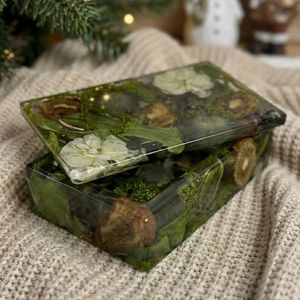 Decorative <b>Resin</b> Jewelry Box With Premium Quality Craftsmanship For Storing Valuable Jewelry Collection Safely - Product Image 1
