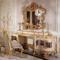 Lit King Size Haut de Gamme en Bois de Mahogany Massif Sculpté à la Main, Capitonnage Personnalisé, Style Antique Européen, pour Chambre d'Hôtel ou Appartement, avec Rangement Intégré