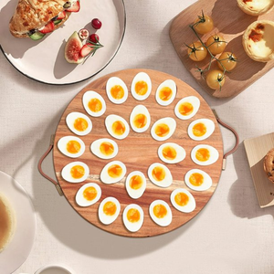 Plateau de service rond en bois pour œufs farcis avec motif de coq sculpté, assiette écologique - Product Image 4