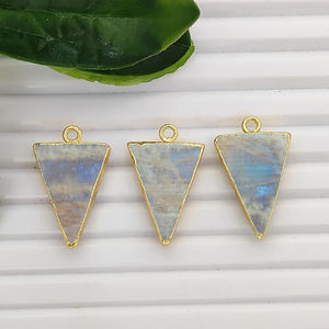 Pendentif en Prehnite naturelle plaqué or, forme triangulaire, 20x15mm, fait main, pour la fabrication de bijoux, connecteur en forme de tranche - Product Image 3