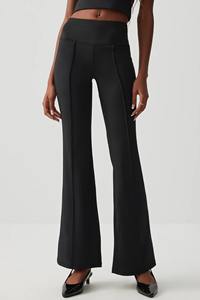 Leggings de yoga évasés pour femmes, taille mi-haute, effet push-up, coupe ajustée, avec fente latérale, contrôle du ventre, antibactériens, vente en gros personnalisée - Product Image 2