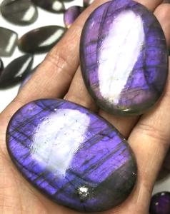 ธรรมชาติหลวมพลอยสีม่วง Labradorite ที่มีคุณภาพสูงพลอยธรรมชาติขายส่งราคาโรงงานสีม่วง Labradorite - Product Image 3