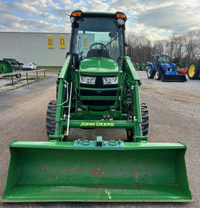 Suministro al por mayor de tractores John Deere 3025D: Rodamientos centrales para equipos agrícolas, precio de fábrica al por mayor para compradores globales. - Product Image 1