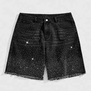 Shorts en jean pour hommes OEM, vente en gros, sur mesure, en coton délavé avec ourlet brut et strass - Product Image 1