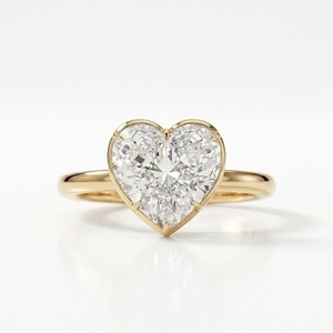 Bague de Fiançailles et de Mariage Juliette Fine 1ct Cœur Entièrement Sertie en Or Jaune 18 carats avec Diamant Synthétique Cultivé en Laboratoire - Product Image 1