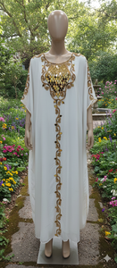 ชุดเดรสคาฟตันสีขาวหรูหรา งานฝีมือประดับกระจกสีทอง ปักลายประณีต ประดับด้วยลูกปัด ยาวกรอมพื้น แขนยาว - Product Image 3