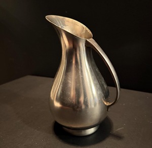 Stainless Steel <b>Drinking</b> Water <b>Jug</b> With Lid Modern Serving Pitcher With Ergonomic Handle For Home Kitchen And Restaurant - Product Image 3