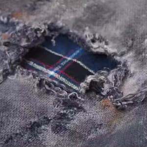 เสื้อฮู้ดบล็อกสีสำหรับผู้ชาย ทรงปกติ ผ้าถักขนแกะ ใส่สบายในฤดูหนาว - Product Image 2