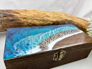 Caja de Resina Azul Hecha a Mano, Elegante Solución de Almacenamiento con Diseños de Comida, Frutas y Ángeles - Product Image 3